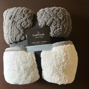 Cuddle Duds, NWT, Sherpa cozy throw blanket. 50” x 60”